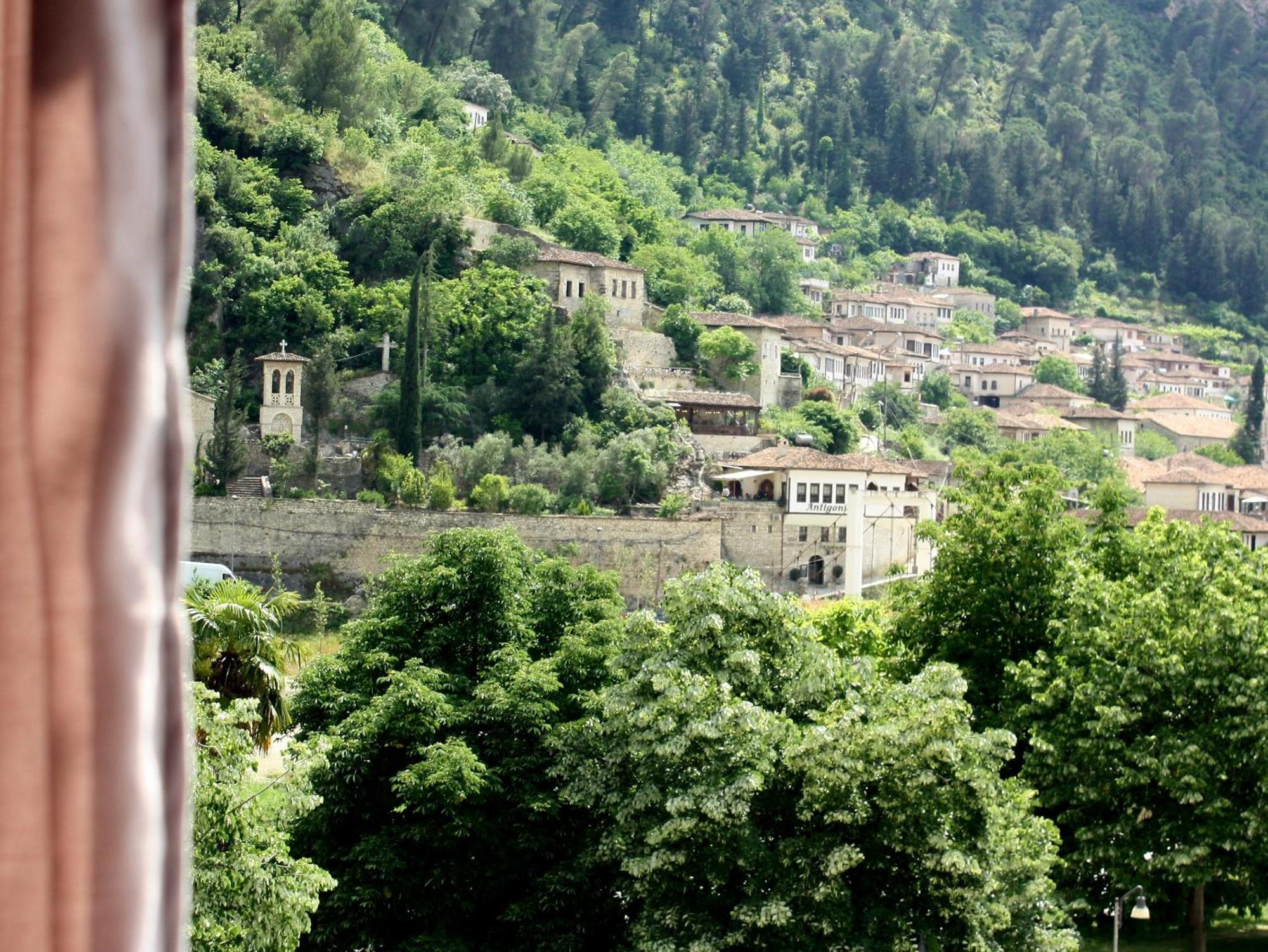 Magda Studio In Berat Center Exterior photo