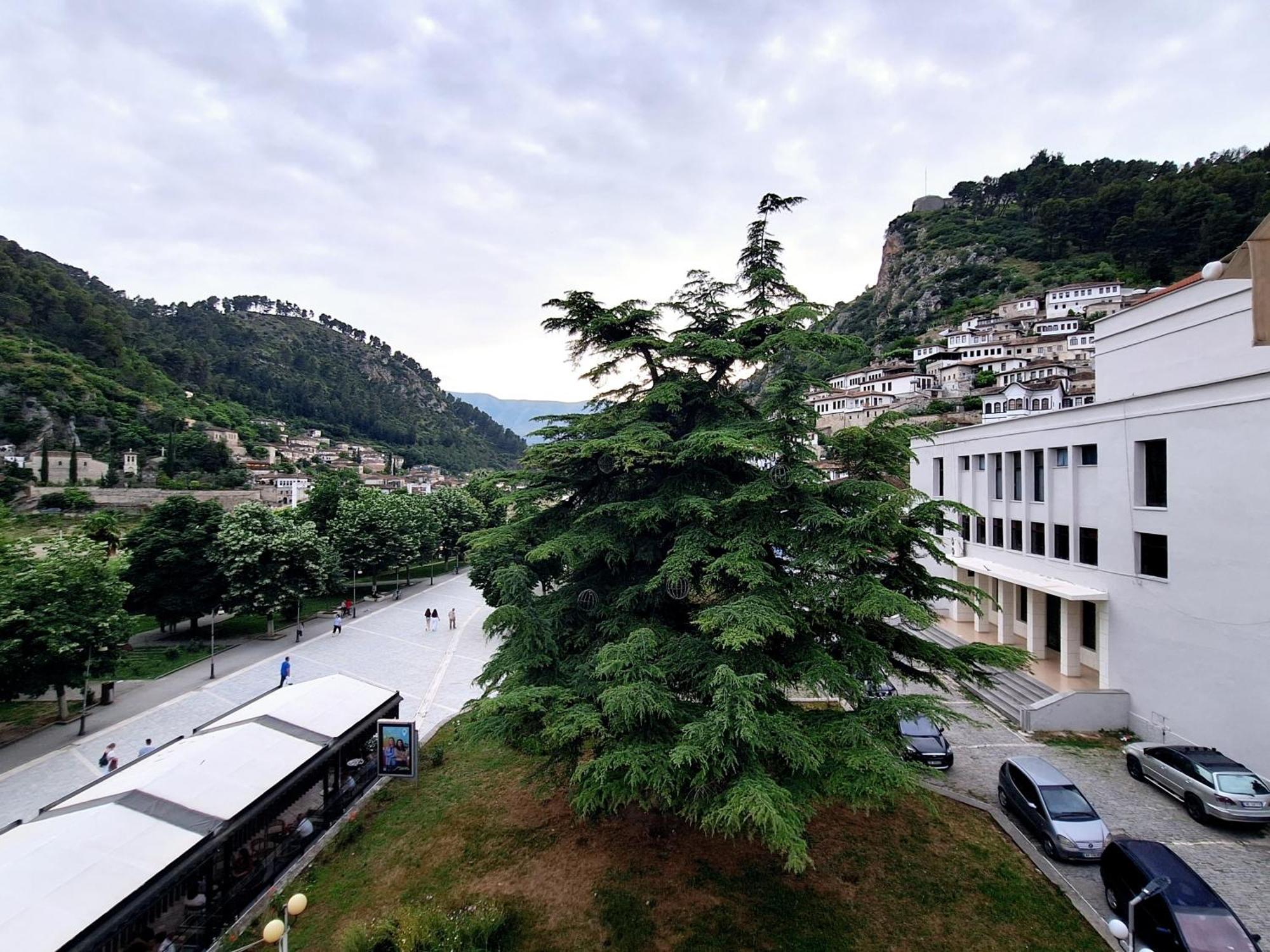 Magda Studio In Berat Center Exterior photo